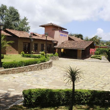 Quinta Maria Bonita Hotel ซากัตลัน ภายนอก รูปภาพ